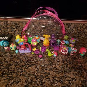 Zoobles and other wobble figures